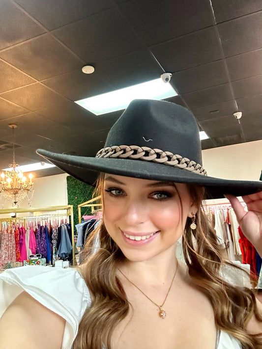 Wide Brim Fedora Hat With Matte Chain