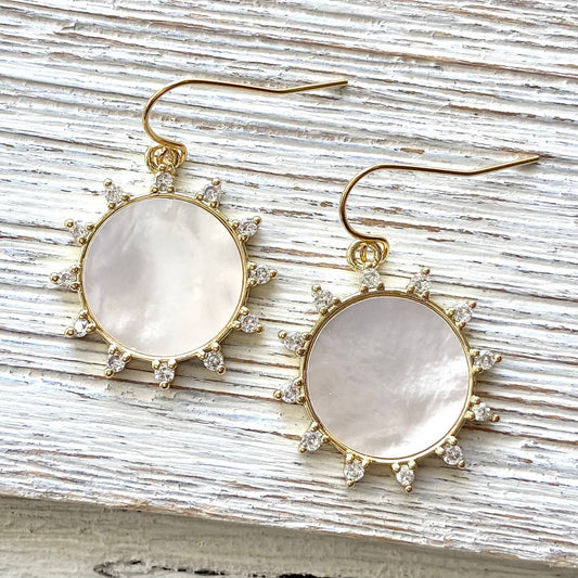 Sunny pearl earrings