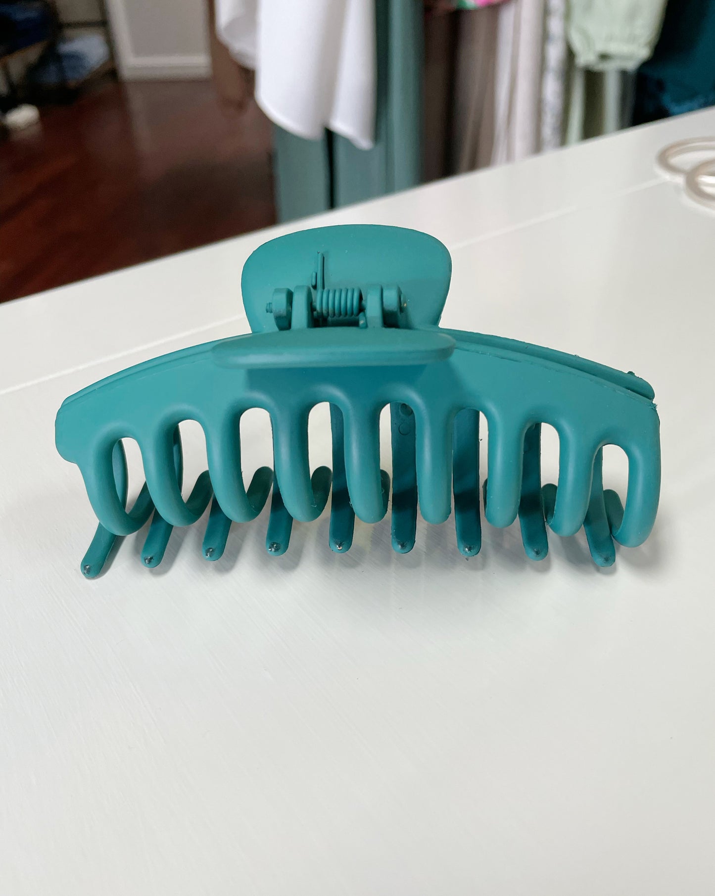 Oversized Claw Clips