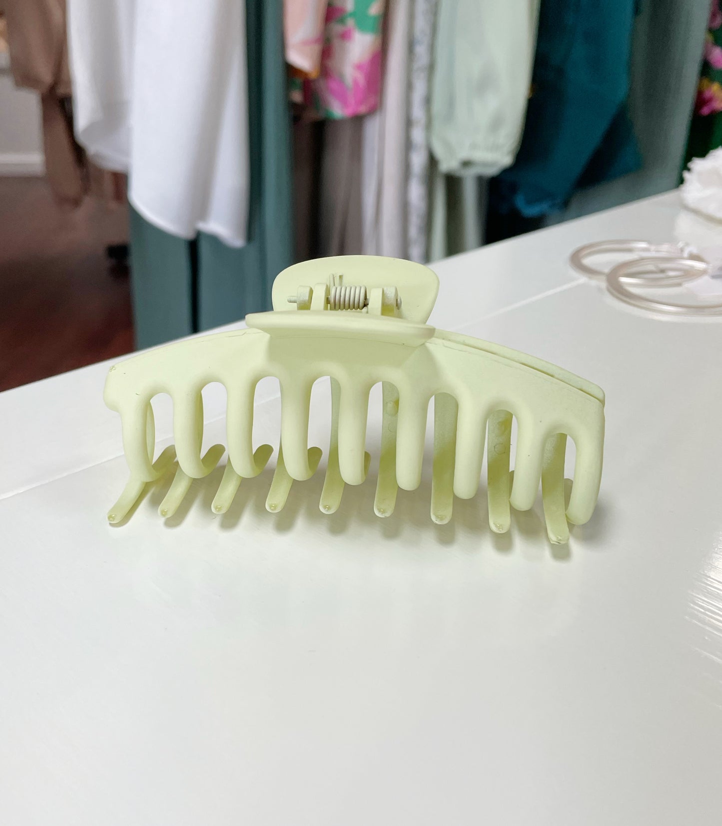 Oversized Claw Clips