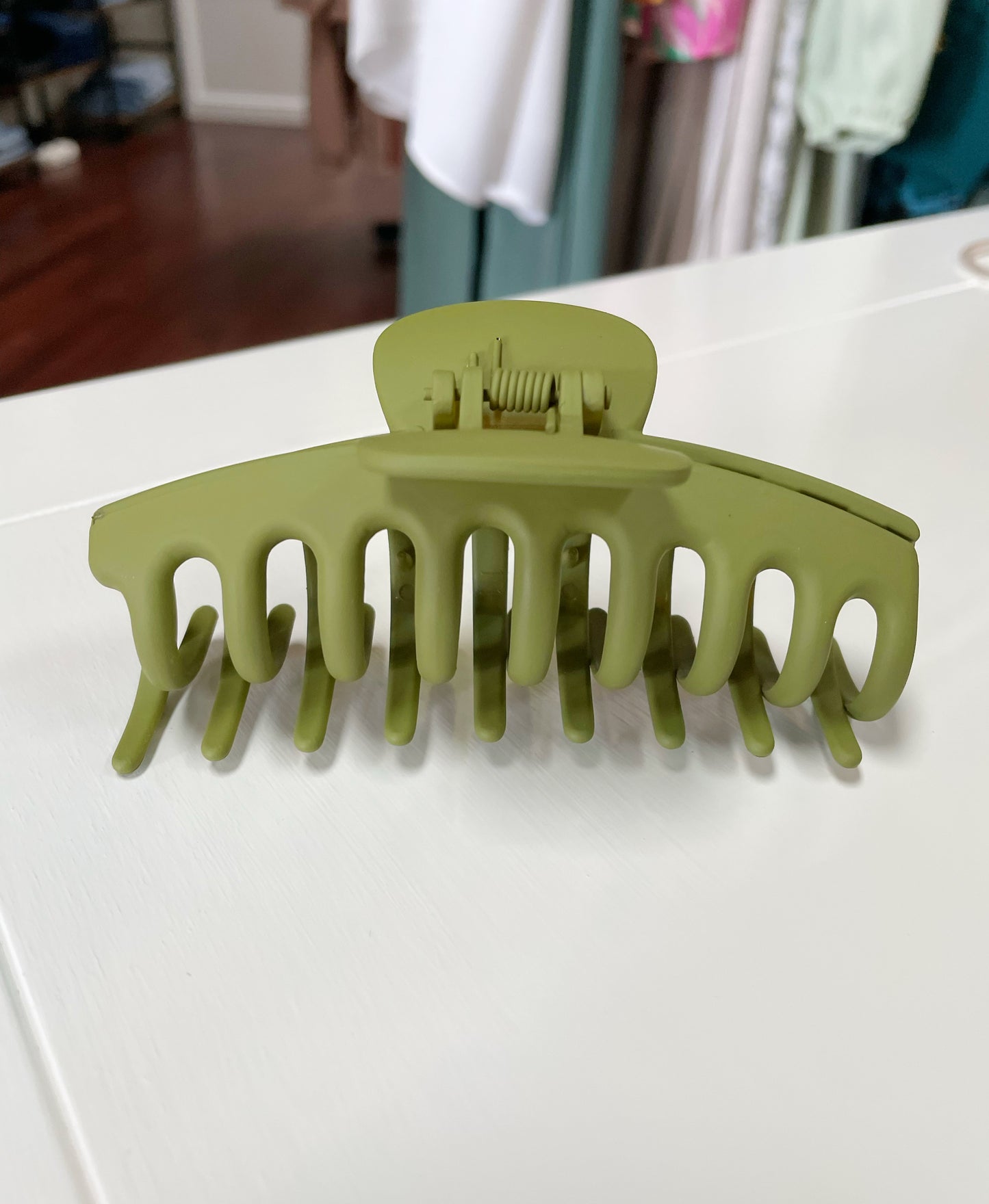 Oversized Claw Clips