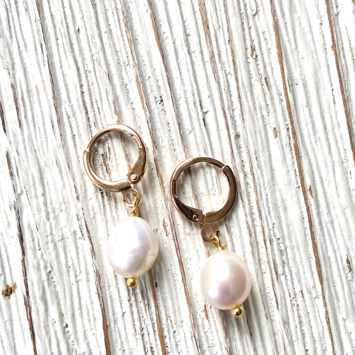 Pauline pearl earring