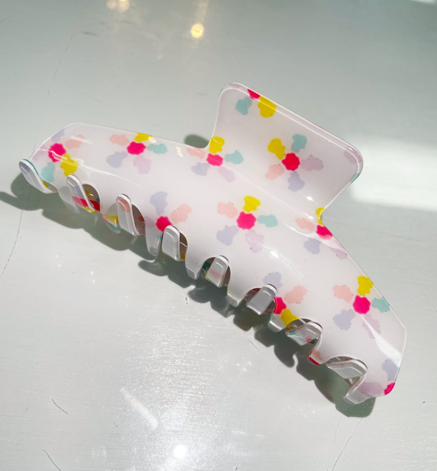 Over Sized Groovy Hair Claw Clip