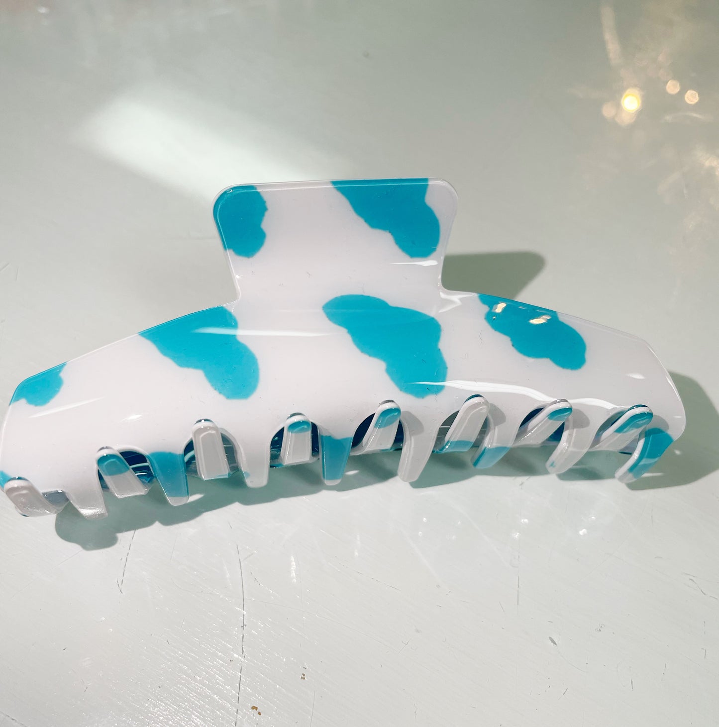 Over Sized Groovy Hair Claw Clip